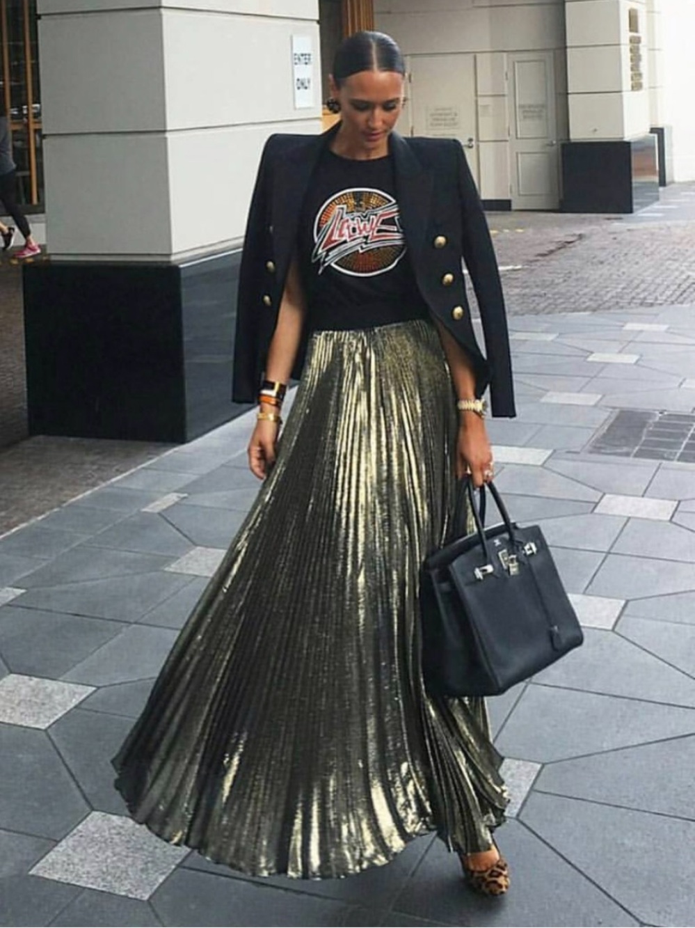 Alice + Olivia  Asymetrical Gold Metallic Pleated Skirt Size 4 NWT Net-A-Porter